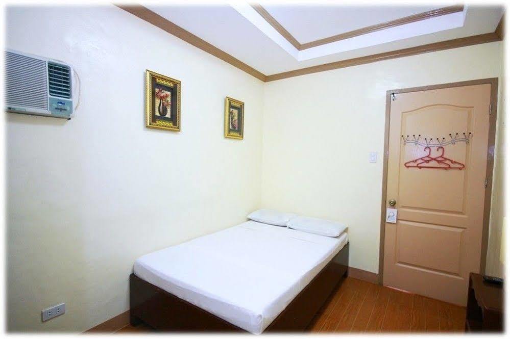 Reddoorz Near Old Tagbilaran Airport Hostel Exterior photo