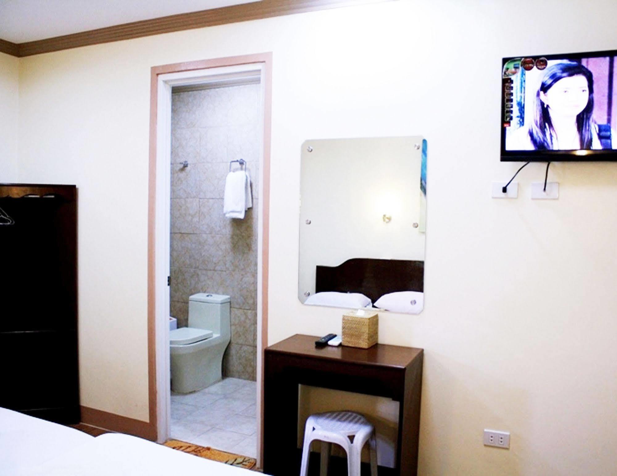 Reddoorz Near Old Tagbilaran Airport Hostel Exterior photo